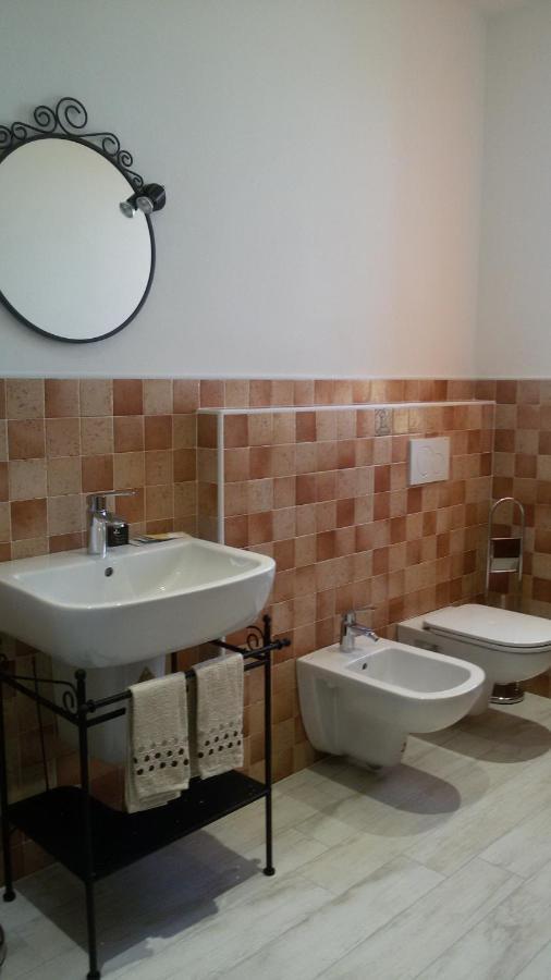 B&B A casa di Eleonora Villafranca di Verona Exterior foto